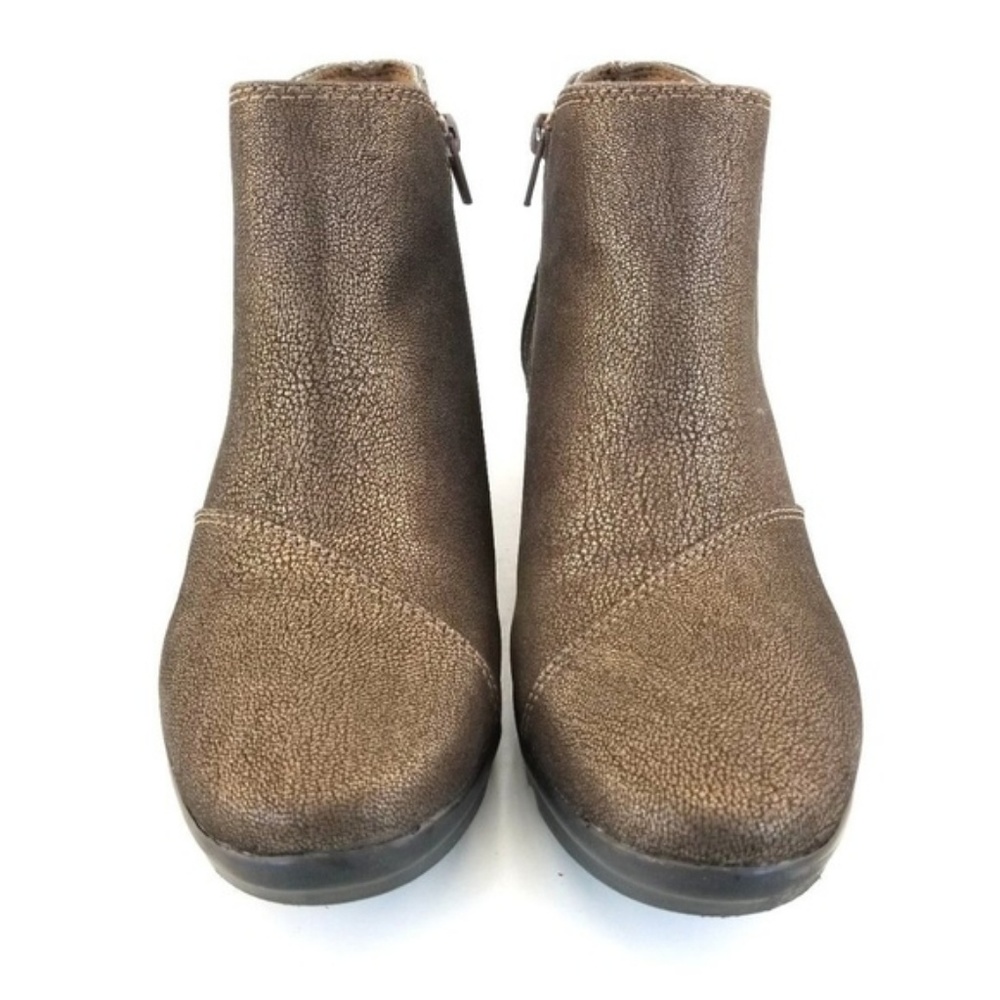 NEW Clarks Bronze 'Caddell Tropic' Ankle Boot